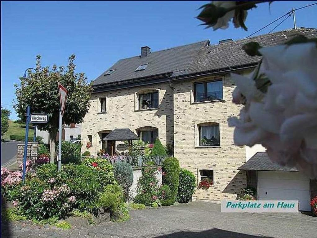 Eifelferienwohnungen "Familie Saxler" Bereborn 外观 照片